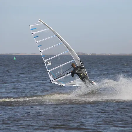 Woonark De Woude Casa de Férias