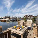 Semesterbostad Woonark De Woude
