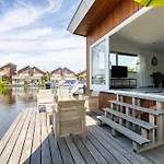 Woonark De Woude Semesterbostad Uitgeest